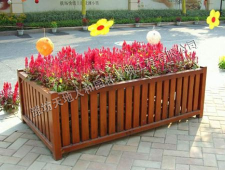 點(diǎn)擊查看詳細(xì)信息<br>標(biāo)題：防腐木花箱-17 閱讀次數(shù)：1303