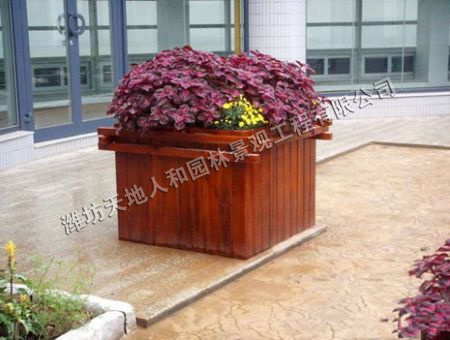 點(diǎn)擊查看詳細(xì)信息<br>標(biāo)題：防腐木花箱-13 閱讀次數(shù)：1428