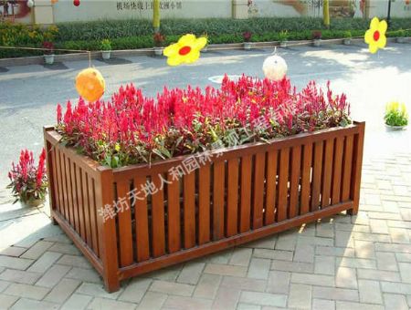 點擊查看詳細信息<br>標題：防腐木花箱-1 閱讀次數(shù)：1131